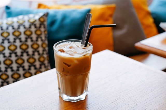 Ice coffee przepis na mrozona kawe w upalne dni