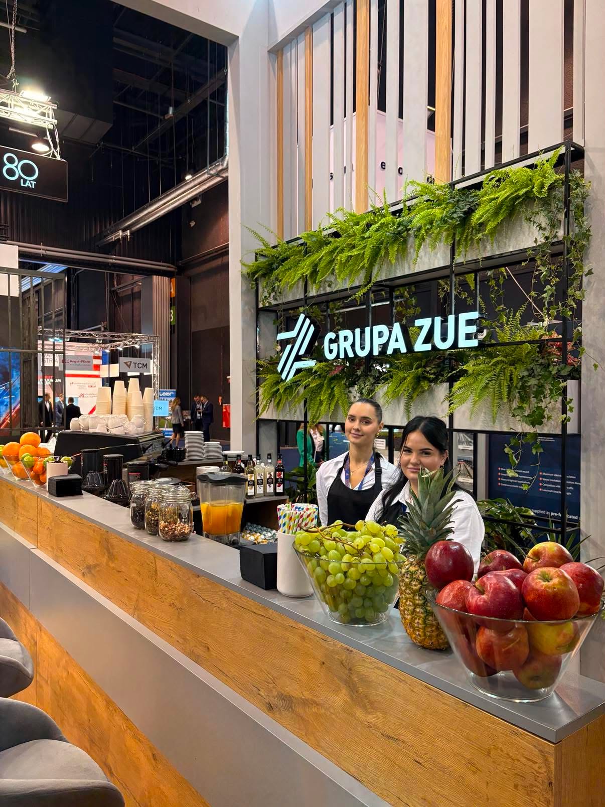 Bar ze świeżymi sokami, smoothie i kawą na wydarzeniu dla Grupy ZUE